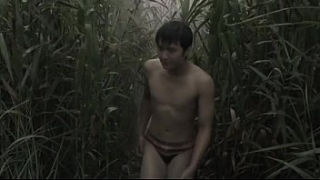 Hot Actor Huynh Anh Caught Pissing In Public