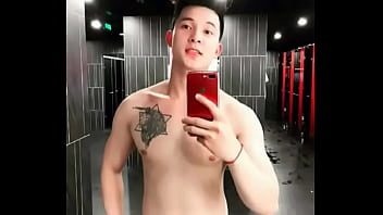 Sexy Vietnamese Hunk Reveals All