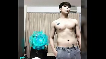 Vietnamese Singer Flaunts Hot Curves