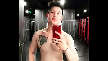 Sexy Vietnamese Hunk Reveals All