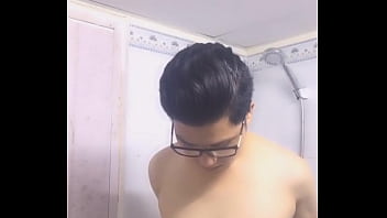 Hot Vietnamese Gay Hookup On Blued