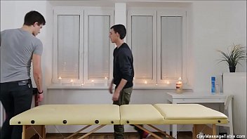 Ryan Olsen & Oscar Hart’s Steamy Massage Escapade