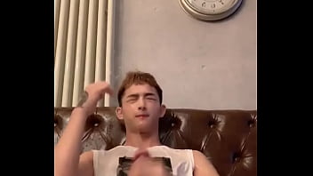 Hot Asian Stud Pissing & Jerking Off