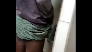 Desi Laborer’s Throbbing Cock Peeks From Lungi