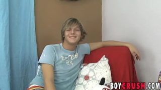Twink Dillon Samuels Gets Oral Pleasure While Stroking