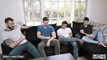 Polyamorous Threesome: Vadim Black & Cliff Jensen’s Wild Encounter