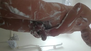 Japanese Girl’s Steamy Shower Handjob