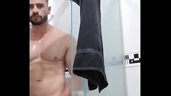 Sizzling Ricardo Castro’s Steamy Porto Alegre Bath
